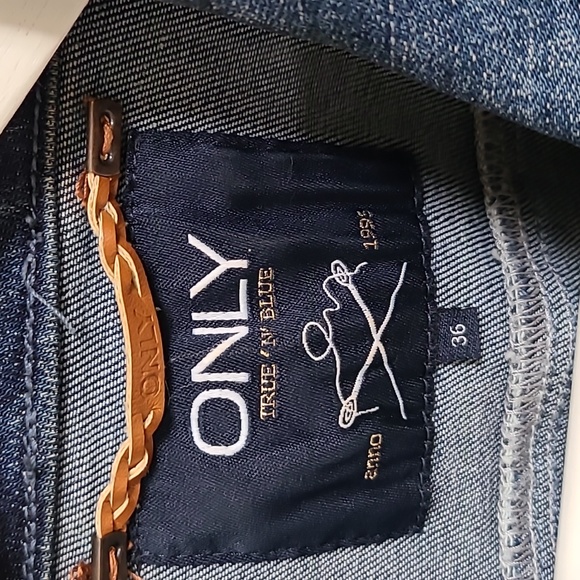 Only Denim Jacket size 36. Medium blue, new condition. - Picture 4 of 9